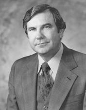 Walter (Dee) Huddleston